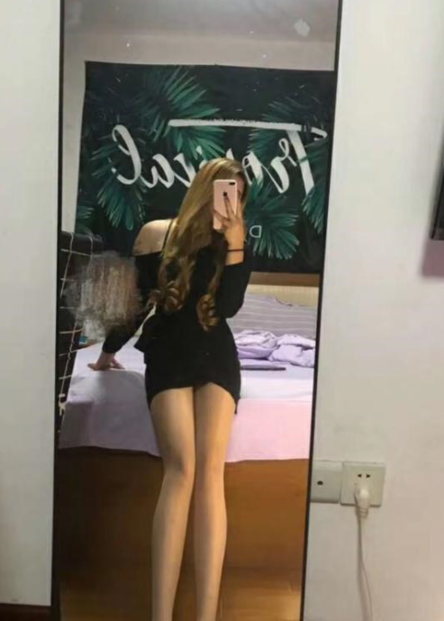 个人兼职做的一个美女~23岁