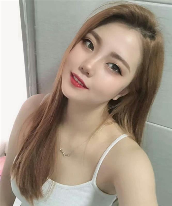 二七风Sao年轻美女